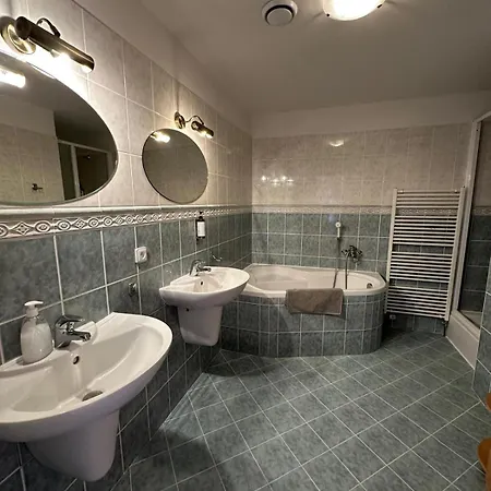 Pod Horizontem Apartman *